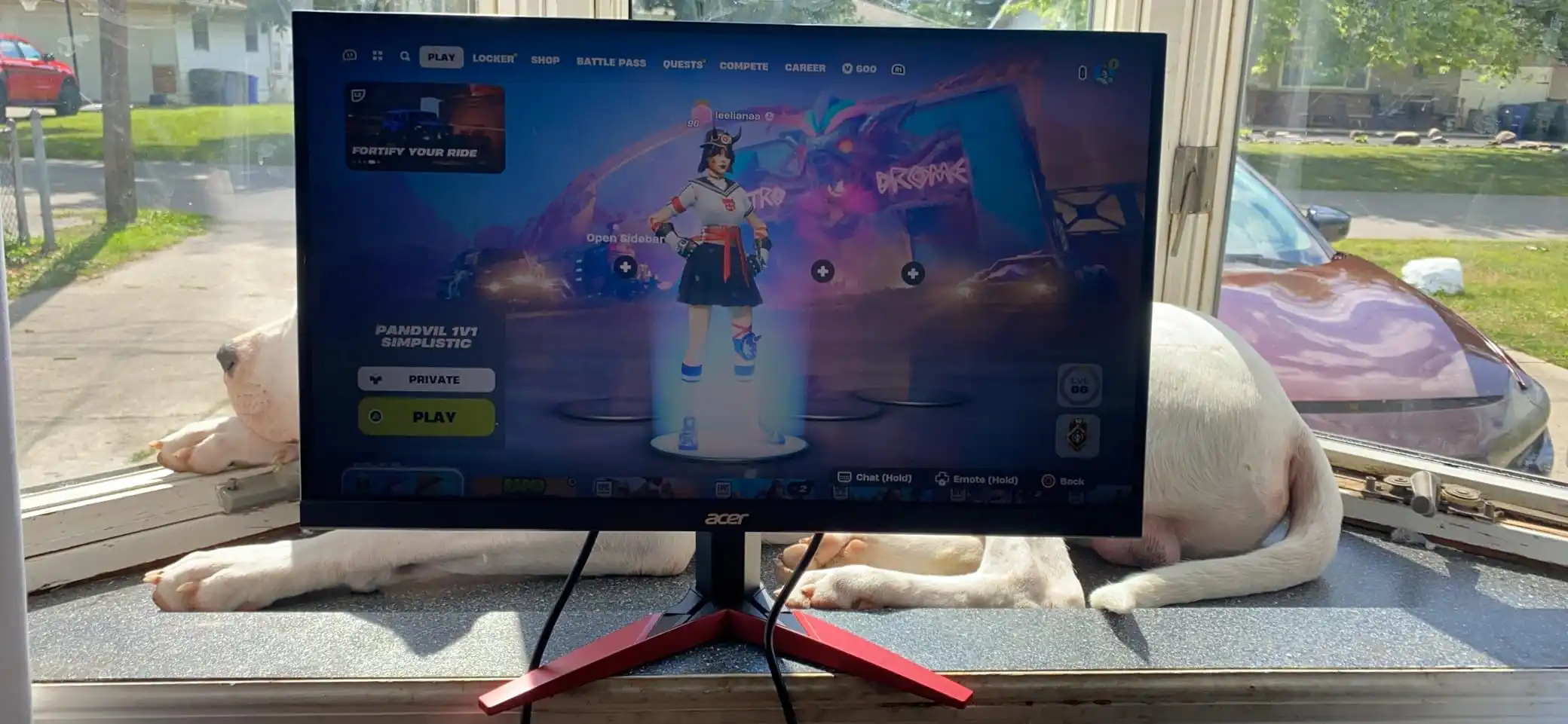 Despite the budget price, the KG241Y Sbiip feels well-built