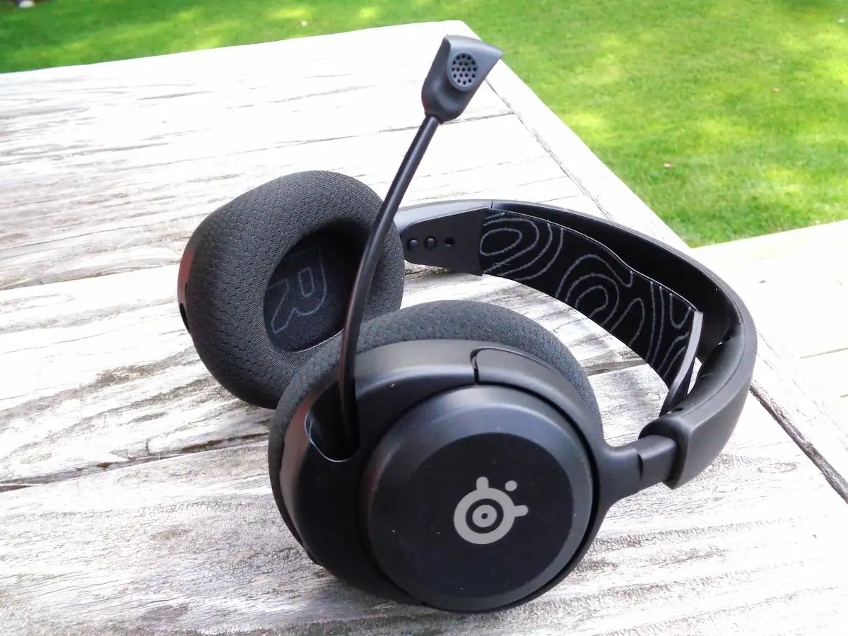 SteelSeries Arctis Nova 5