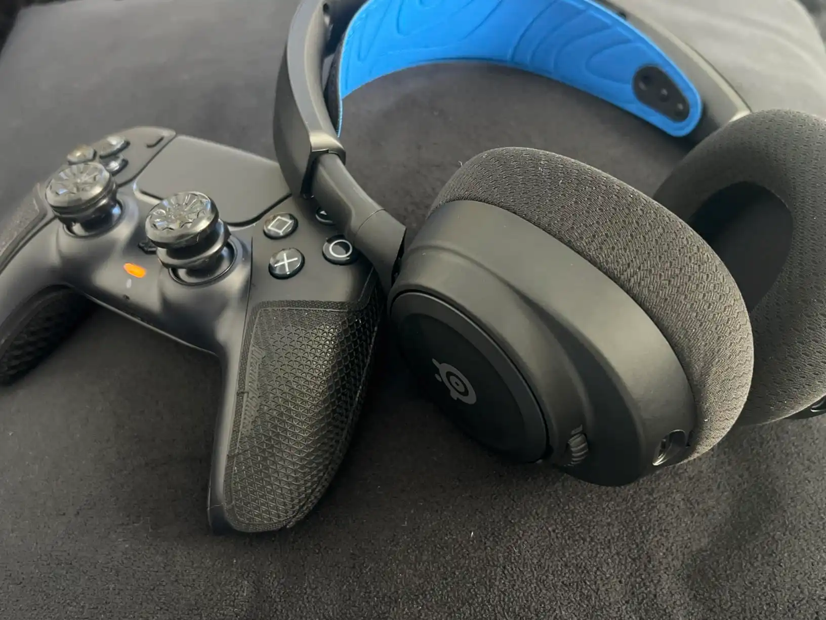 gaming headset testing methodology (Latency, Mic, Comfort, Battery)
