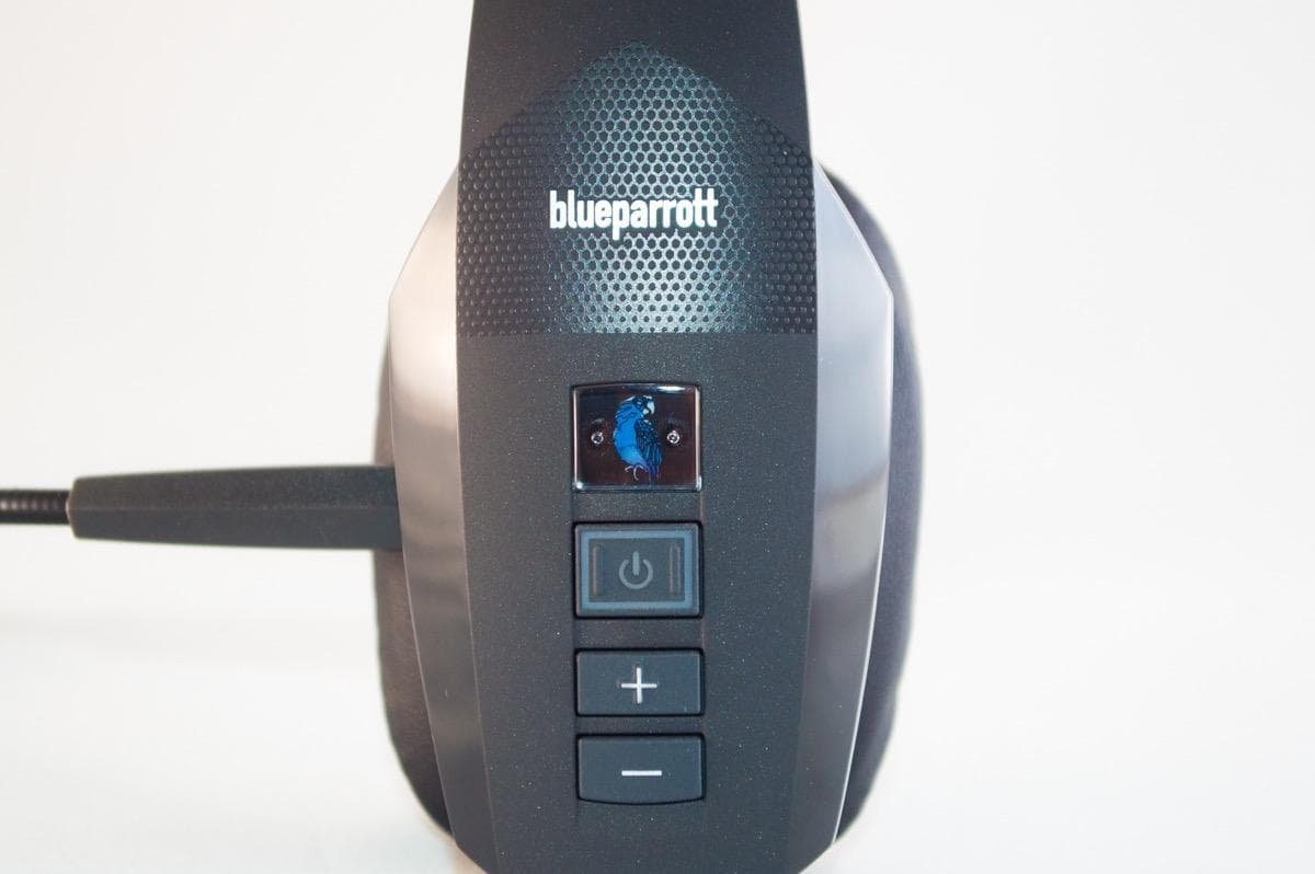 BlueParrott B450-XT headset Design