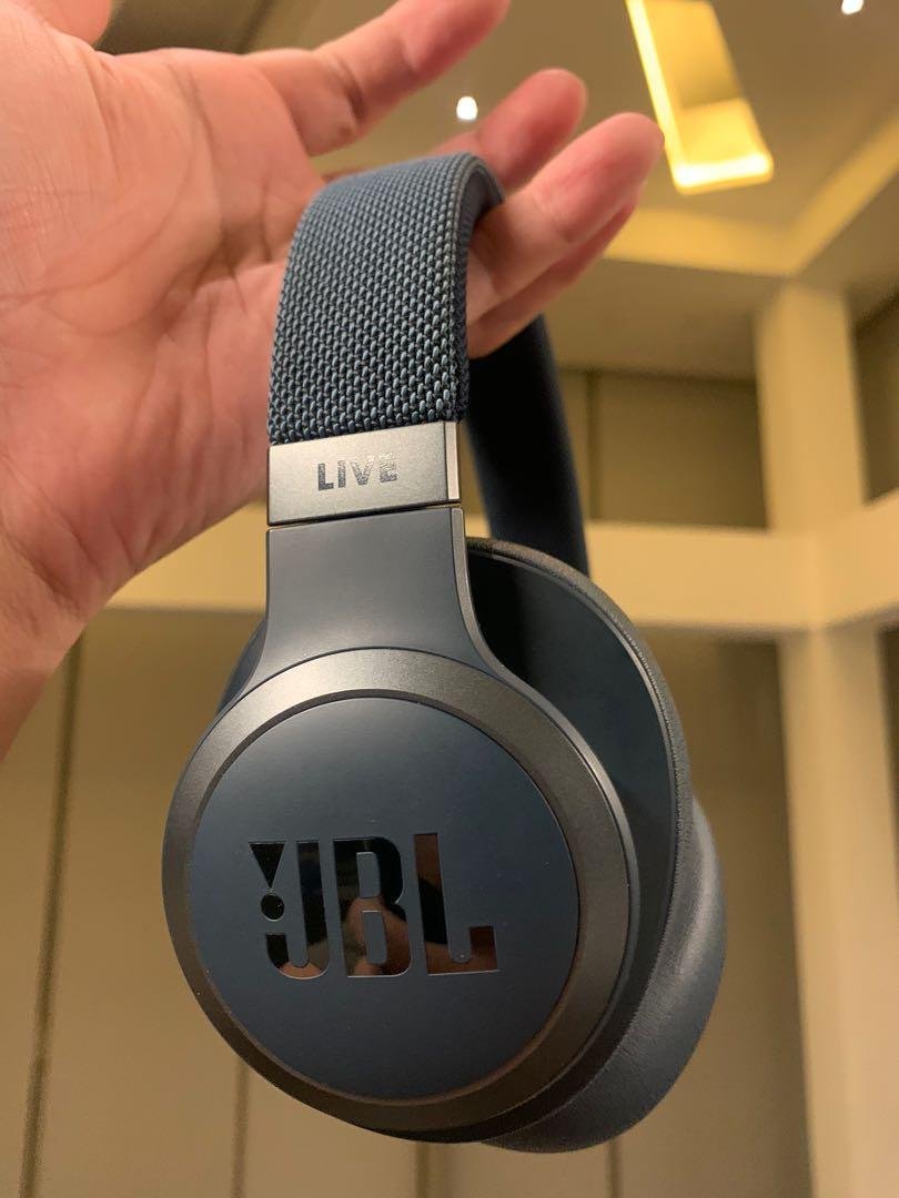 JBL-Live-650BTNC-Headphone-Review