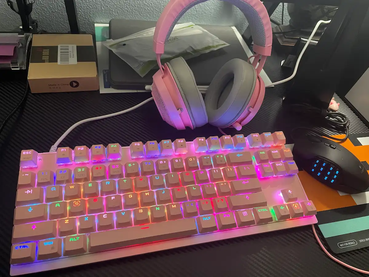 Kraken offers customizable RGB lighting