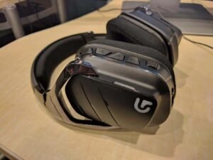 Logitech G933 Wireless Gaming Headset Review