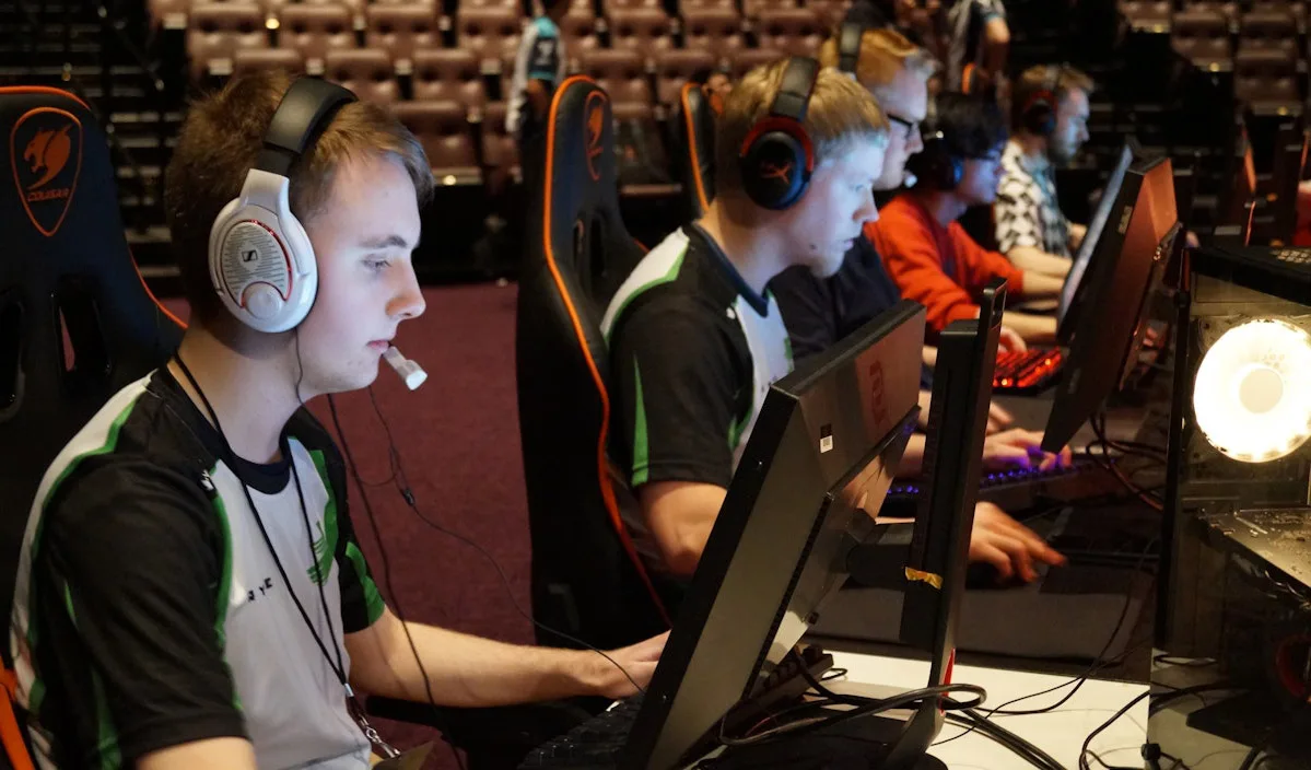Should You Choose Wireless for Competitive Gaming